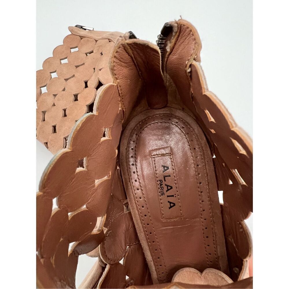 Alaia Paris Laser Cut Suede Booties Sandals Heels Nude Made in Italy 37.5 - Picture 8 of 14